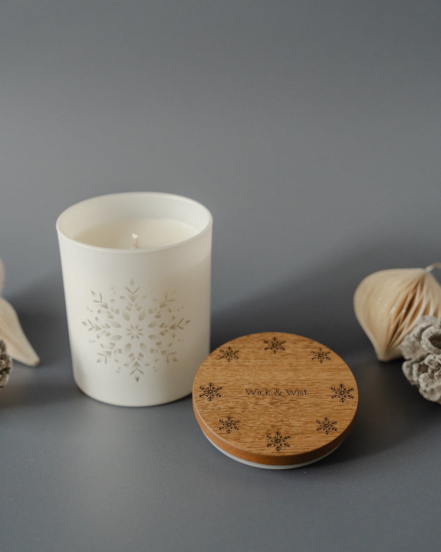 White Snowflake Christmas Edition Luxury Candle