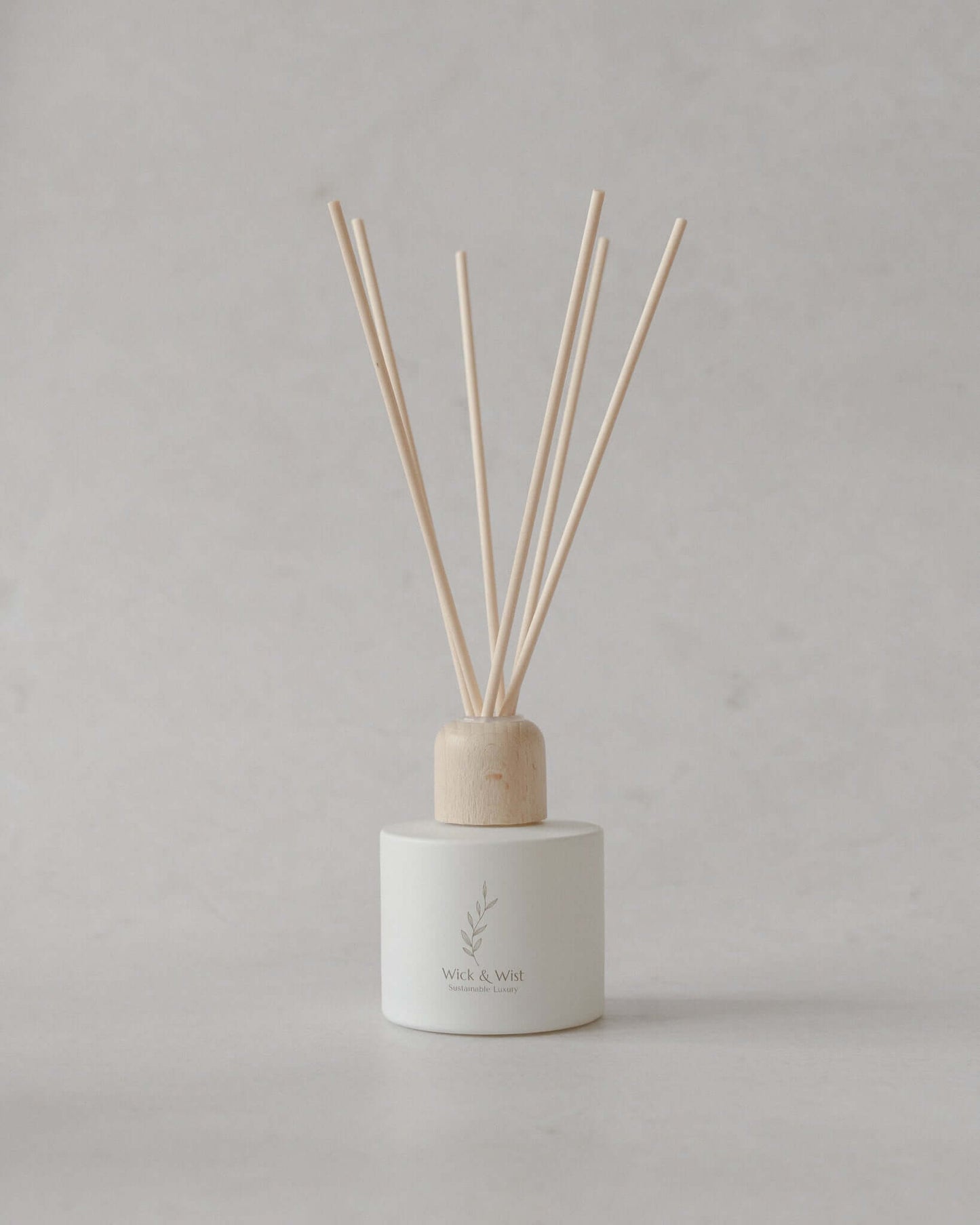 No. 13 Wild Raspberry & Peppercorn Reed Diffuser - Wick & Wist