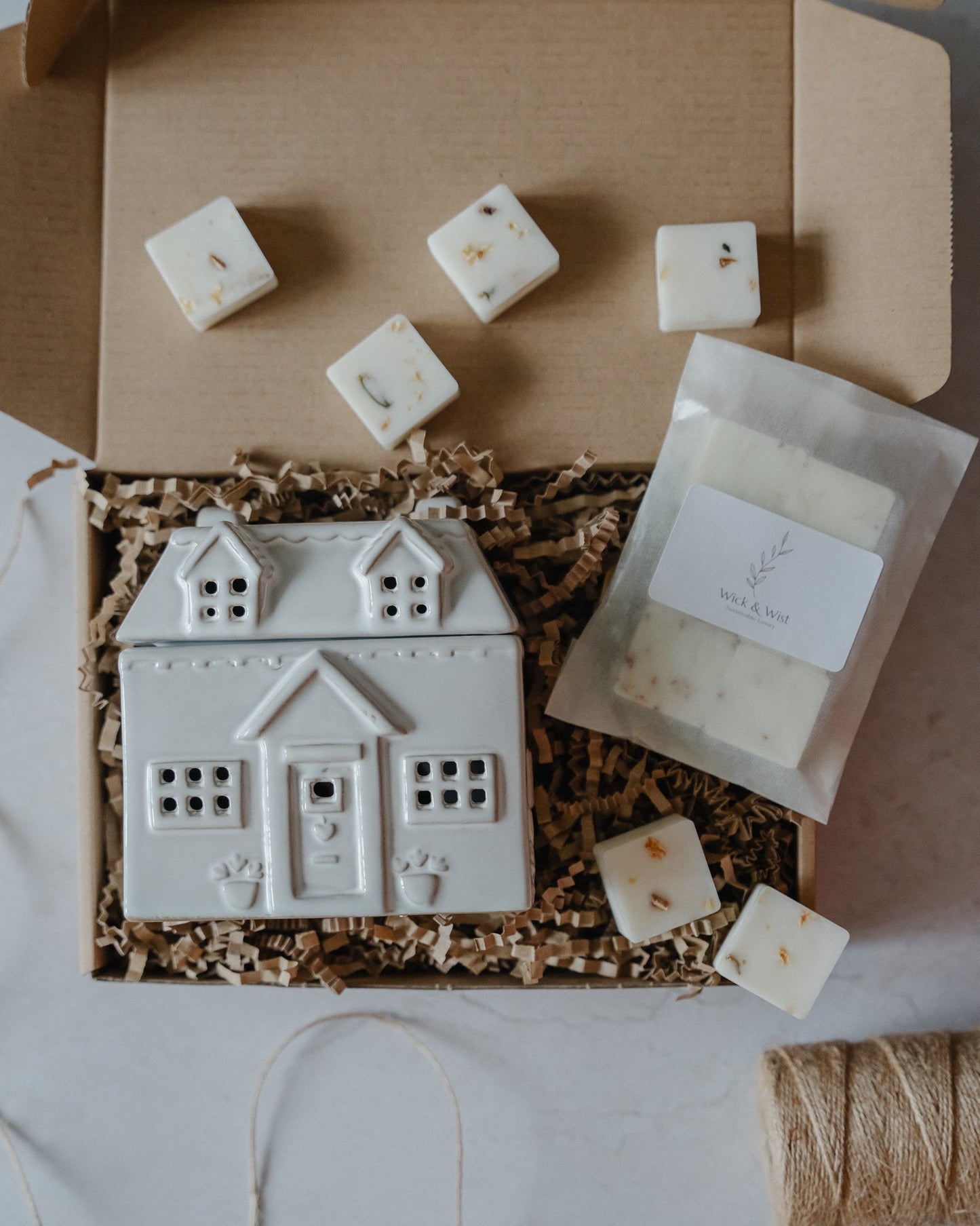 Rustic House Burner Wax Melt Gift Box - Wick & Wist