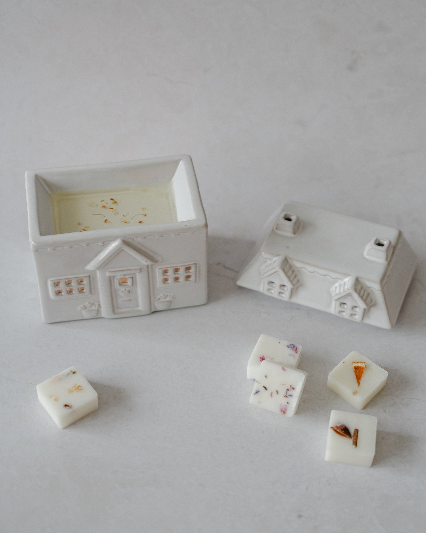 Rustic House Wax Melt Burner - Wick & Wist