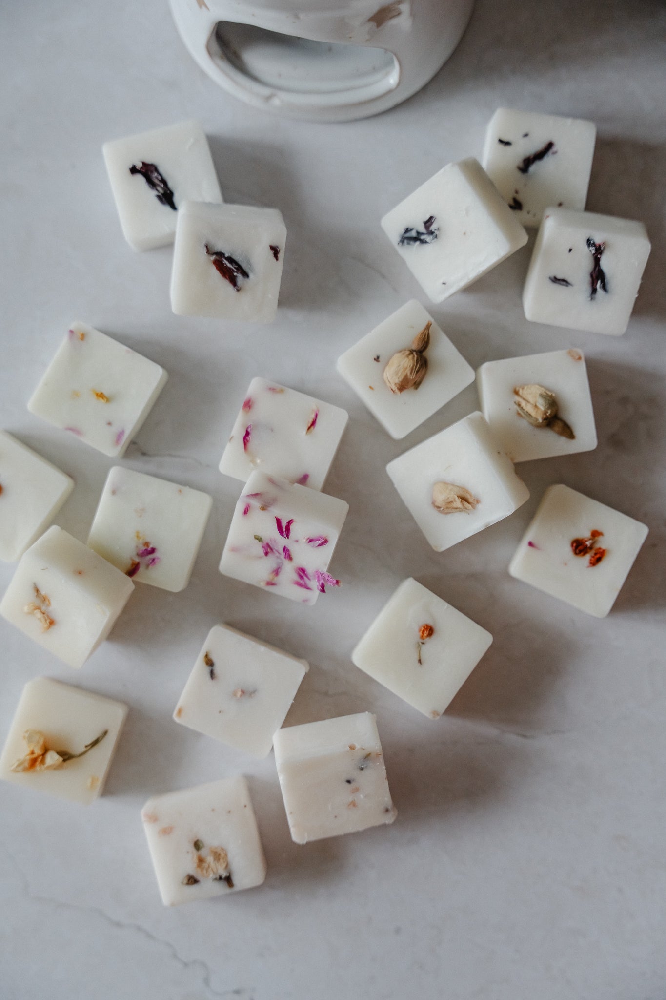 Signature Fragrance Botanical Wax Melts