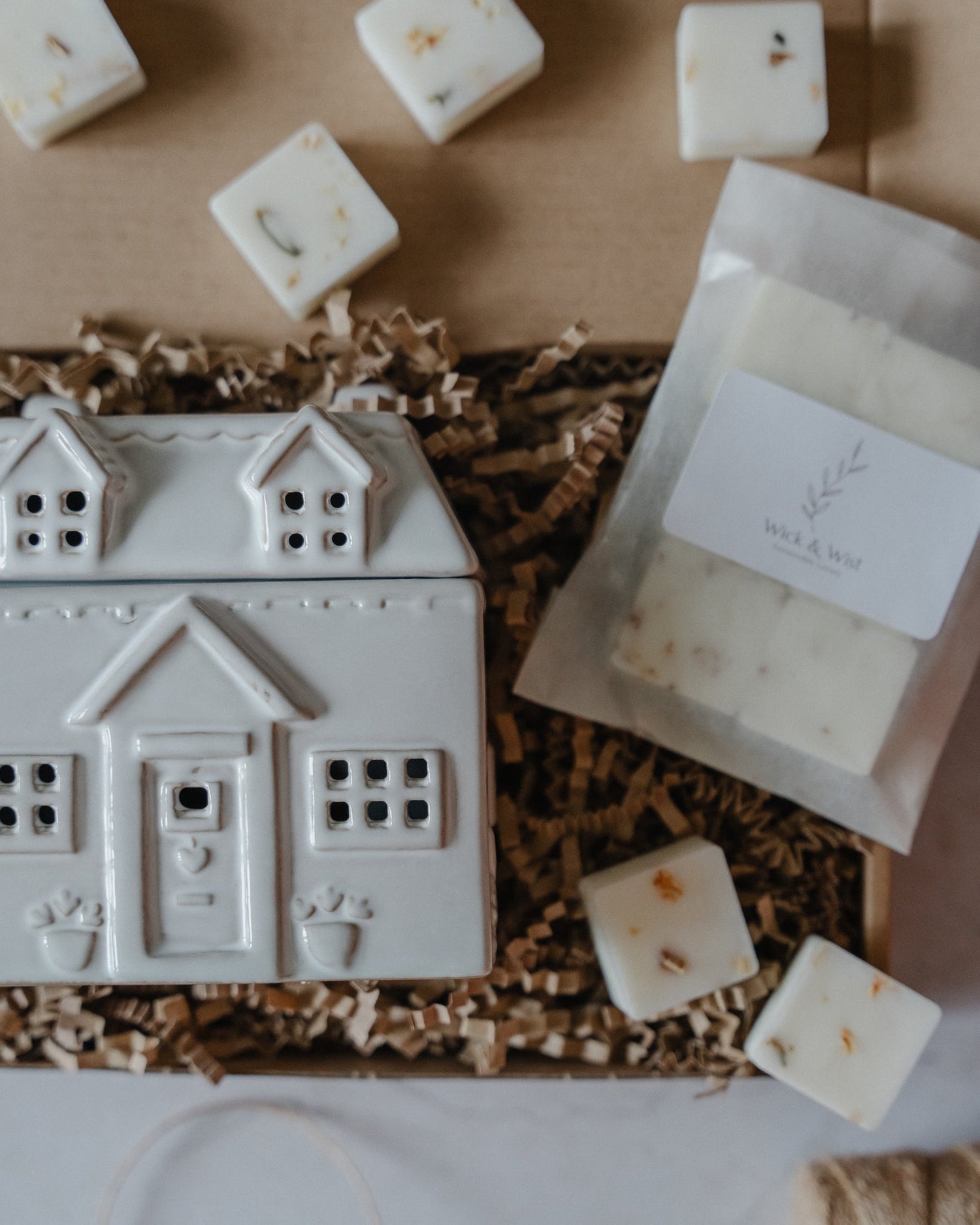 Rustic House Burner Wax Melt Gift Box - Wick & Wist